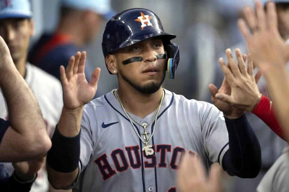 El hermosillense Isaac Paredes adelantó a los Houston Astros en Los Ángeles con un cuadrangular en la primera entrada.