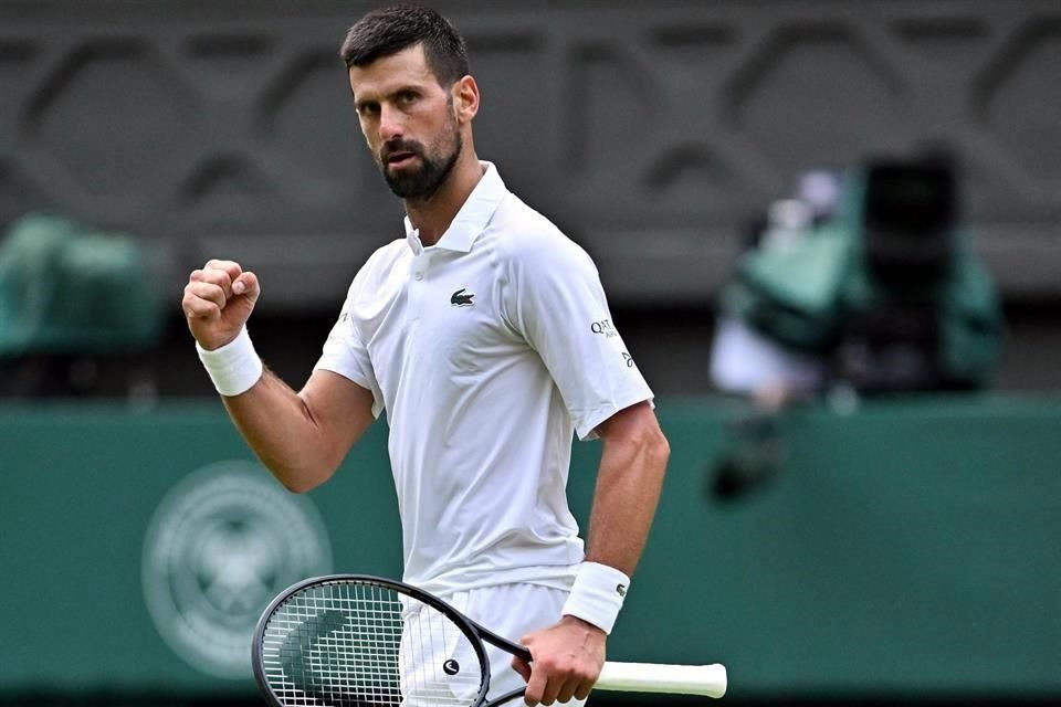 Novak Djokovic dominó los primeros dos sets sin mayor problema y cuando parecía que el tercero iba encaminado, le dieron pelea, aunque pudo resolver el duelo poco después.