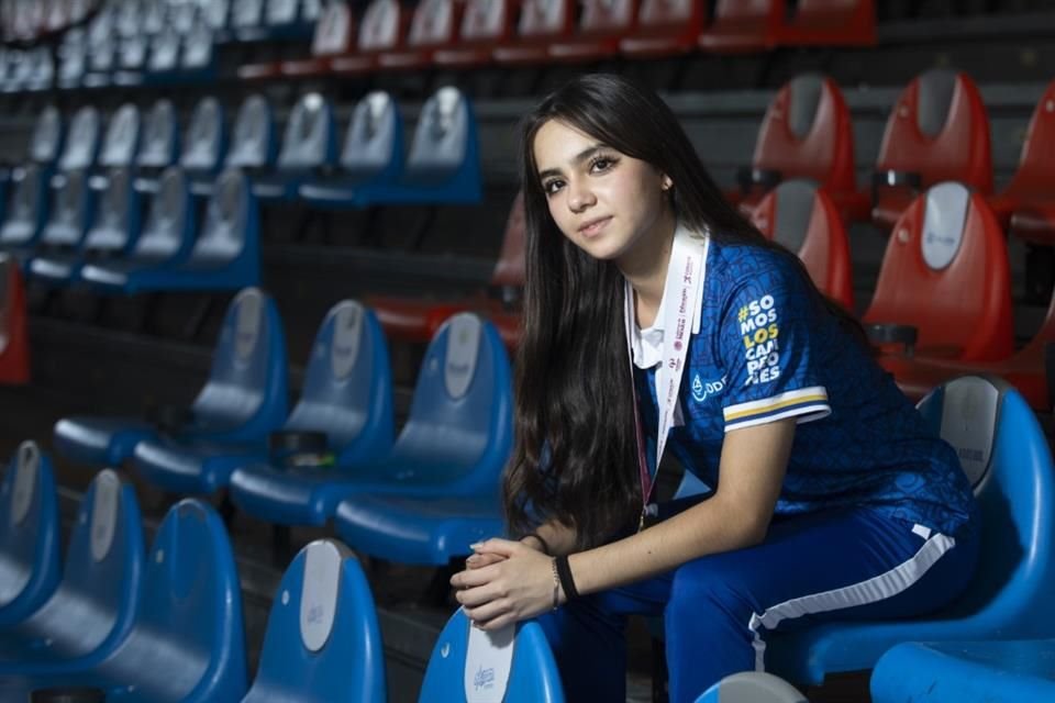 Antes de enfocarse en el raquetbol, Valentina Sáez hacía gimnasia.