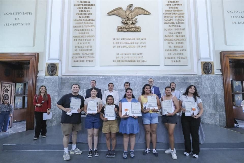 Autoridades señalaron que la entrega de estos documentos respondió al endurecimiento de las políticas migratorias en Estados Unidos.