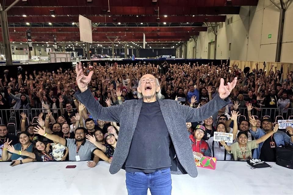 El icónico intérprete del Doc Brown en 'Volver al Futuro' conquista La Conve-Animex 2025.