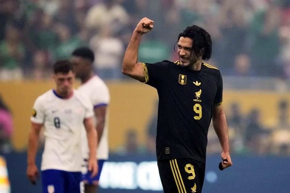 Raúl Jiménez mencionó que el título de la Copa Oro le da a México un aliciente para el Mundial y que desde que empezó el torneo, siempre estuvo en mente la meta de ganar.