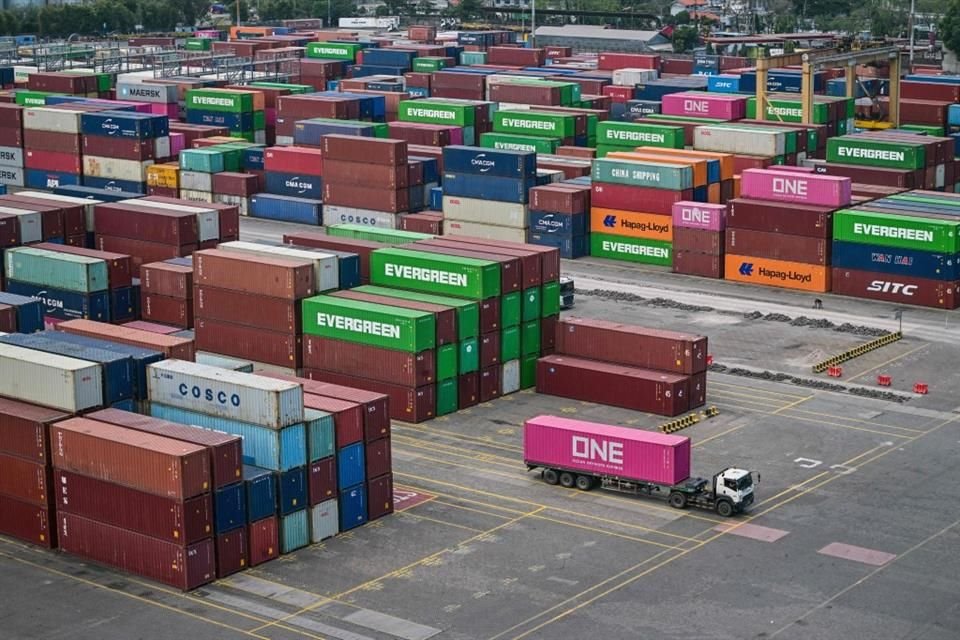 Containers at the Surabaya International Terminal, July 7, 2025.