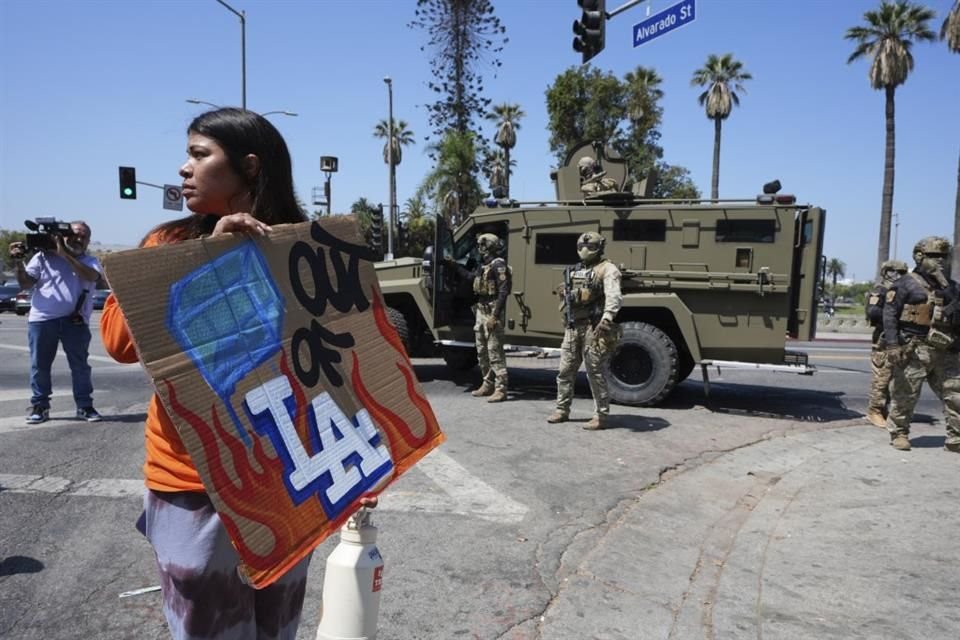 Manifestantes se hicieron presentes durante el operativo, el 17 de julio del 2025.