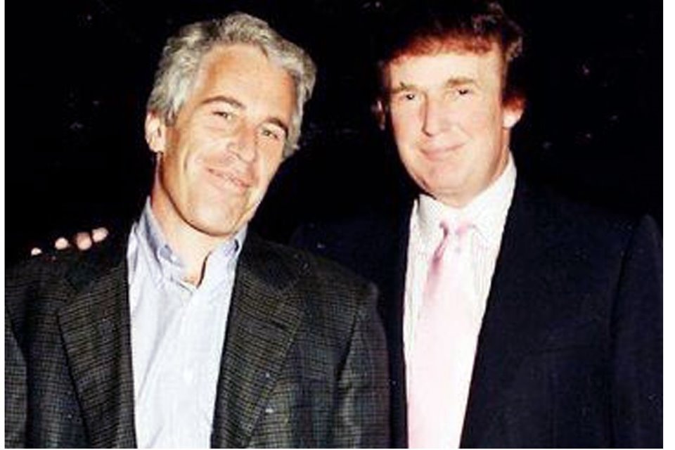 Epstein y Trump en Mar-a-Lago, en Palm Beach, Florida, en 1997.