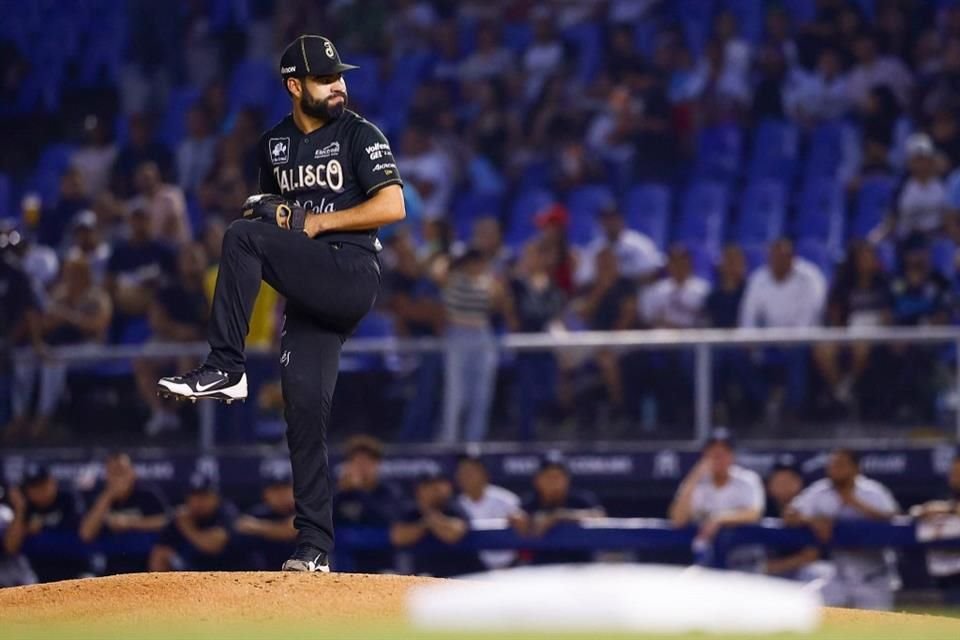 Los Charros de Jalisco se impusieron 3-2 a los Sultanes de Monterrey en el primer juego de la serie, en un duelo de ofensiva y defensiva.