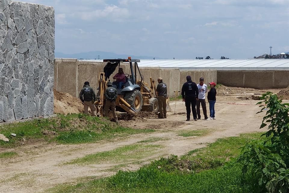 En la zona de Las Agujas, en Zapopan, donde han sacado 224 bolsas con restos humanos, colectivos remarcan que es un gran cementerio.