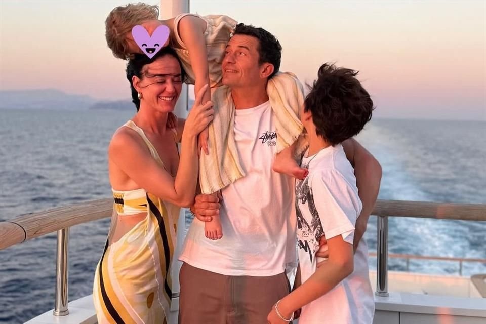 Orlando Bloom compartió fotos junto a Katy Perry y sus hijos durante sus vacaciones en Italia, pese a haberse separado hace unas semanas.