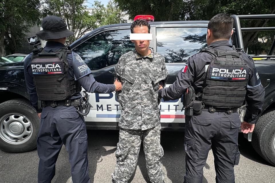 Un hombre que se hacía pasar por policía para extorsionar fue detenido en la Colonia El Vergel, de Tlaquepaque.