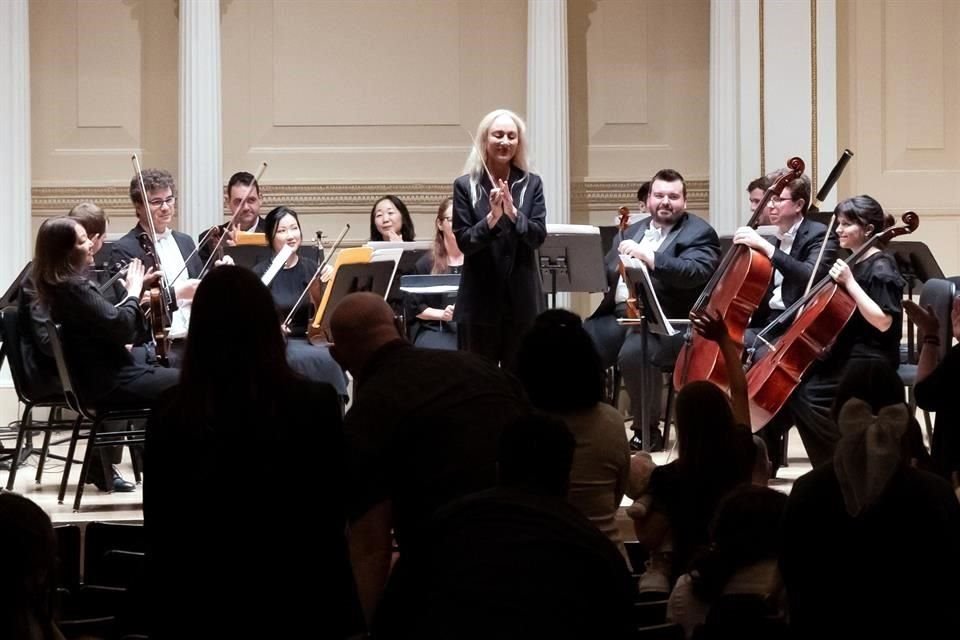 Rodríguez Russum gab ihr Dirigentendebüt in der Carnegie Hall in New York.