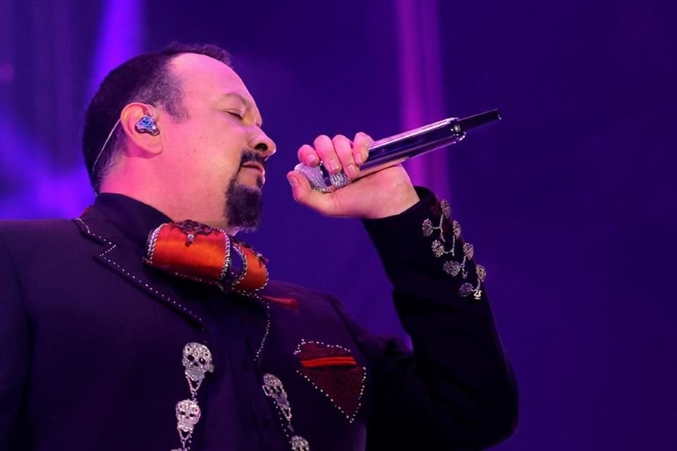 El cantante, de 56 años, aseguró llevarse bien con su yerno con quien incluso planea colaborar más adelante, aunque aclaró que estos no están vinculados con grabar juntos.