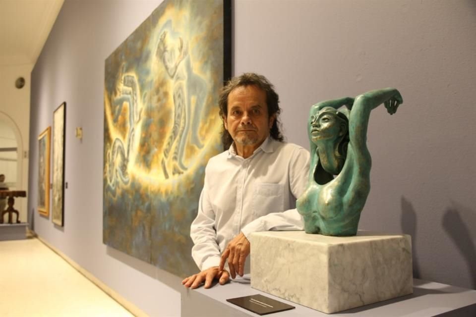 'Ida y Vuelta' is a selection of 50 pieces created by Ernesto Flores over the last three decades.