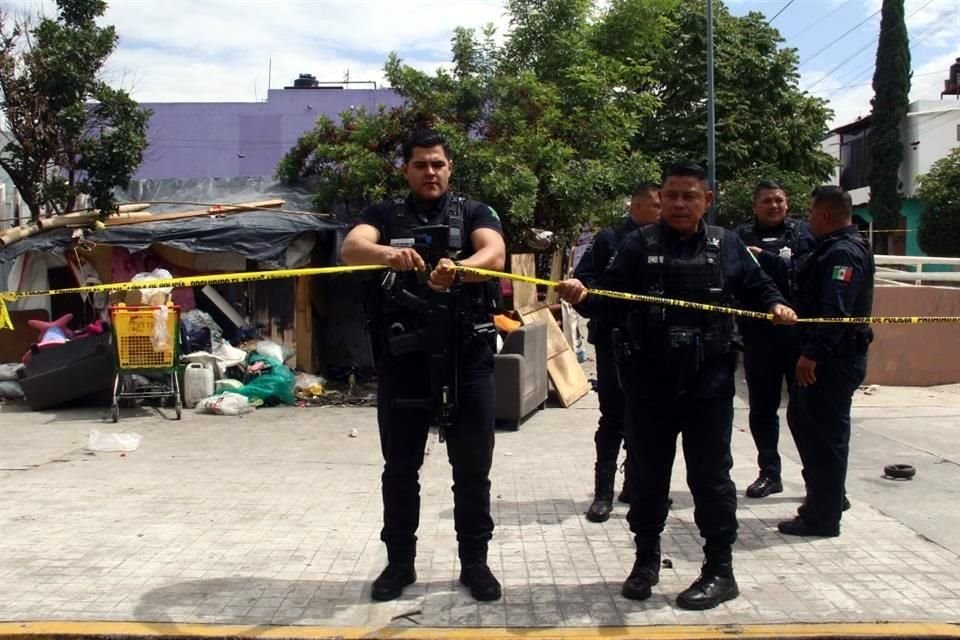 La Comisaría de Guadalajara fue la primera autoridad en acudir, junto con paramédicos municipales.