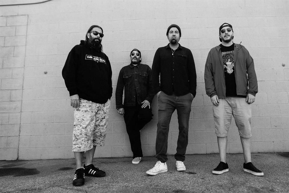 Deftones grabó y coprodujo el álbum en varias zonas de California, incluyendo Malibú y el Parque Nacional Joshua Tree.