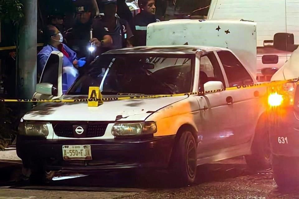 El cuerpo desmembrado de un hombre fue hallado la madrugada de este viernes en un automóvil abandonado en la Costera Miguel Alemán de Acapulco, Guerrero.