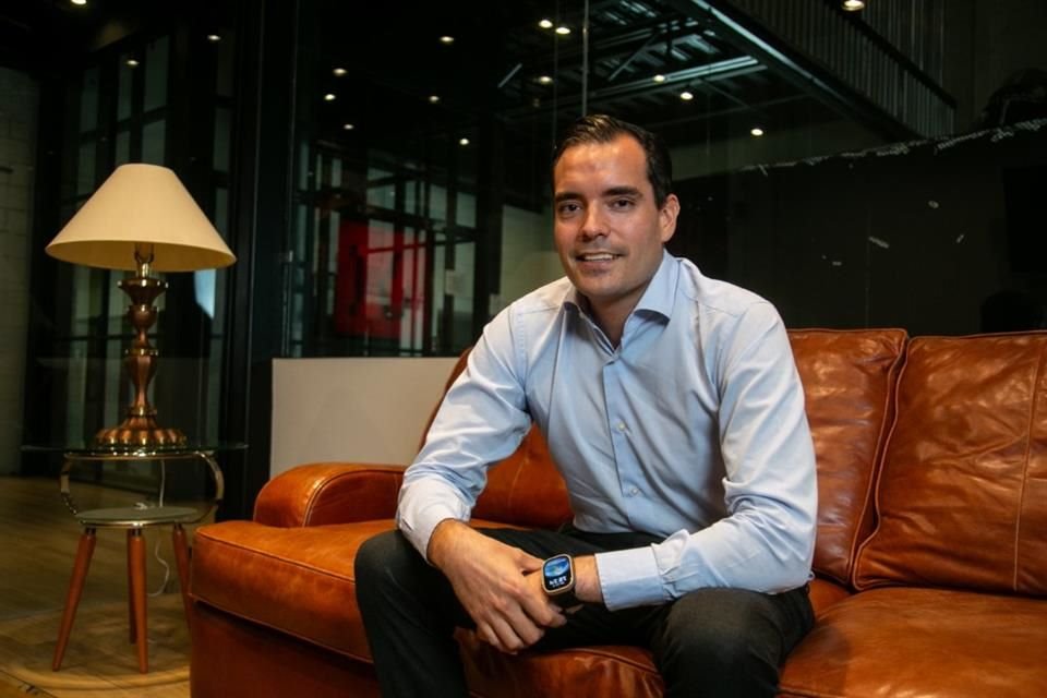 Pablo Robles Watanabe, Creador y CEO de la plataforma tapatía Efektiva.