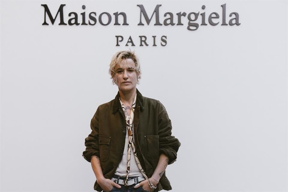 El diseñador belga Glenn Martens presentó su primera colección de alta costura como director creativo de Maison Margiela Artisanal, durante la Semana de la Alta Costura de París.