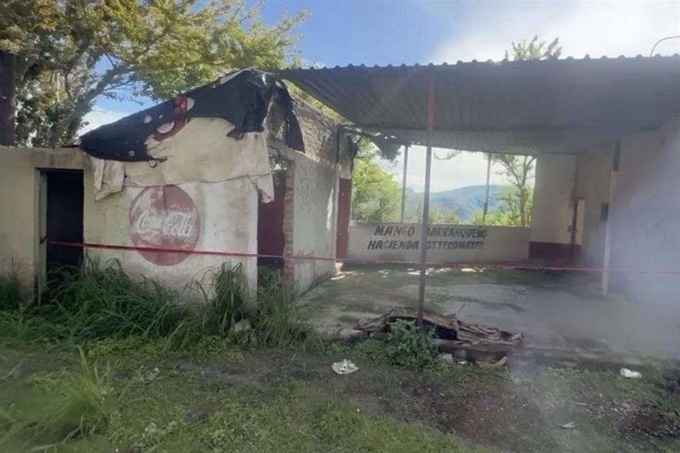 Los cuerpos fueron localizados dentro de una finca cerca del kilómetro 23 de la Carretera Federal 23, que va de Tesistán a San Cristóbal de la Barranca.