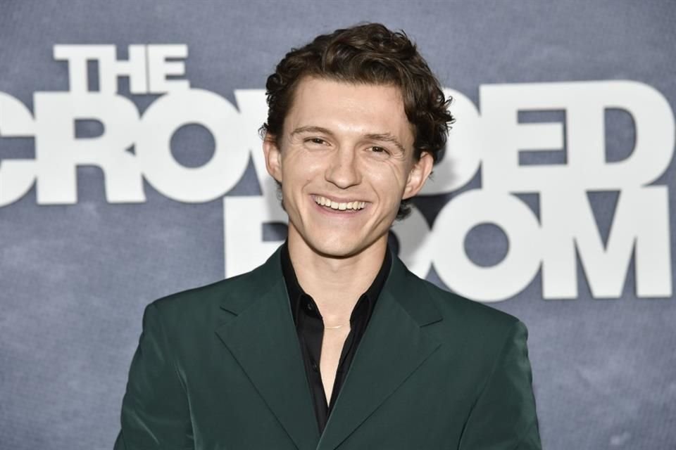 En esta adaptación, Holland da vida a Telémaco, el hijo de Odiseo, interpretado por Matt Damon.