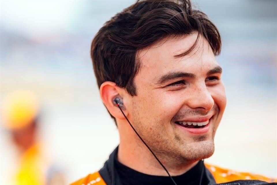 El regio festejó 100 carreras en la IndyCar con un triunfo.