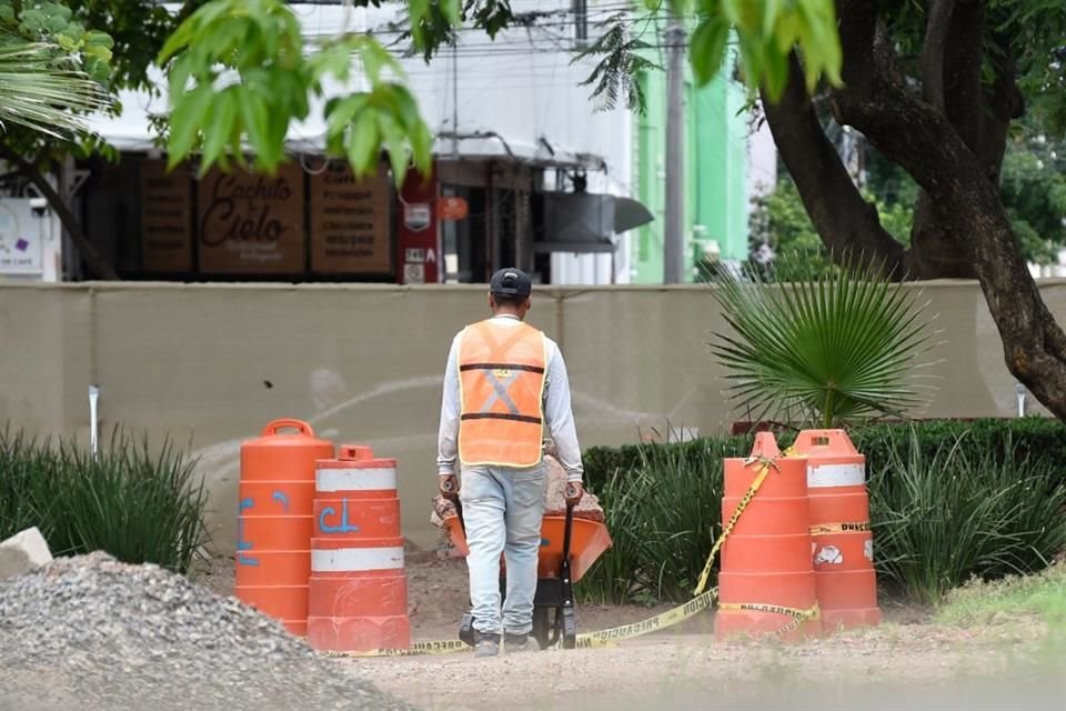Las personas que usualmente pasan por la zona aseguran que han percibido poco movimiento al interior de la malla ciclónica.