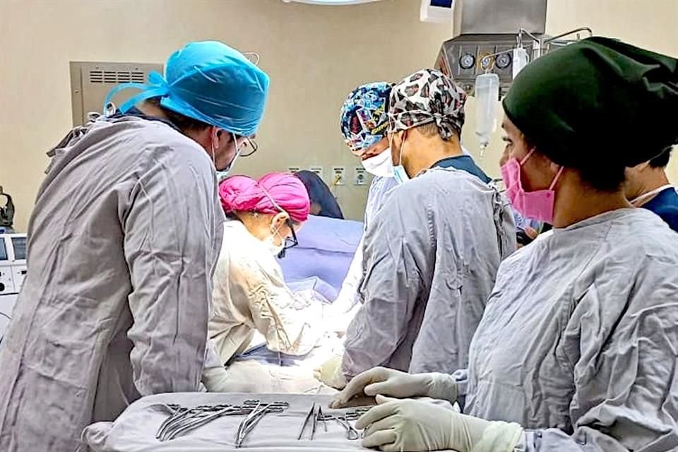 'Hemos acompañado a más o menos a 120 pacientes a llegar al trasplante de riñón y ahorita estamos acompañando a dos pequeños por hígado'.