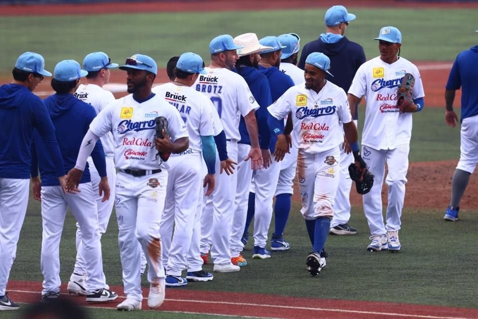 Segundo juego de la serie entre Charros de Jalisco y Algodoneros de Unión Laguna, realizado en el estadio Panamericano.