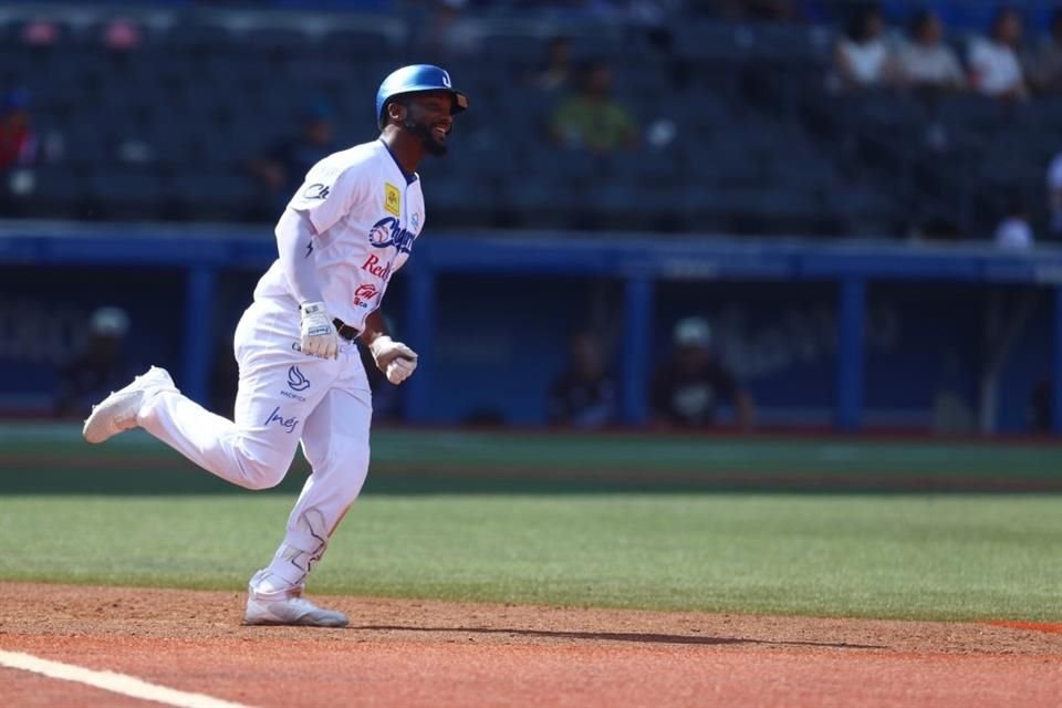 Segundo juego de la serie entre Charros de Jalisco y Algodoneros de Unión Laguna, realizado en el estadio Panamericano.