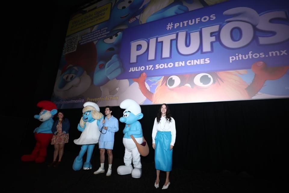 Ximena Sariñana presentó la nueva película de Los Pitufos, donde da voz a Moxie.