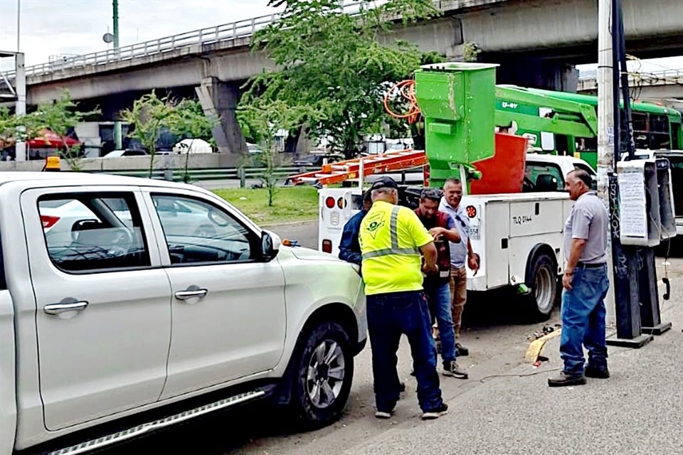 Ayuntamiento de Tlaquepaque arregló alumbrado en las zonas donde se han dado los ataques.