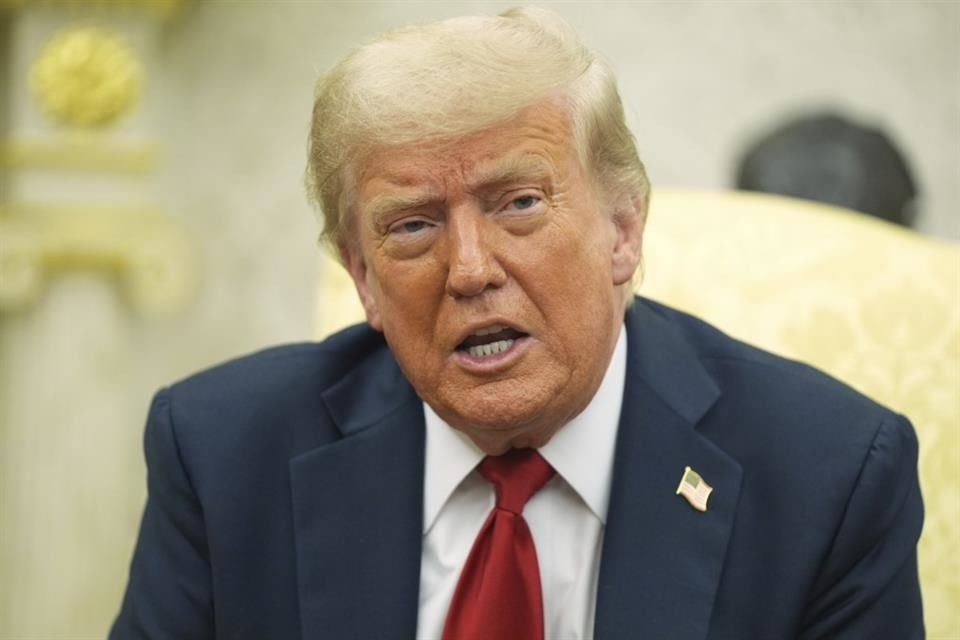 El Presidente Donald Trump durante una reunión con el Secretario General de la OTAN, en la Casa Blanca.