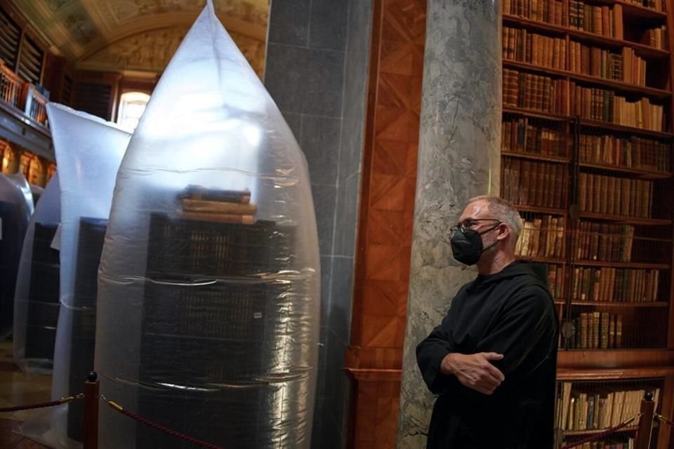 El extenso monasterio benedictino de Pannonhalma es uno de los centros de aprendizaje más antiguos de Hungría, reconocido como Patrimonio Mundial por la UNESCO.
