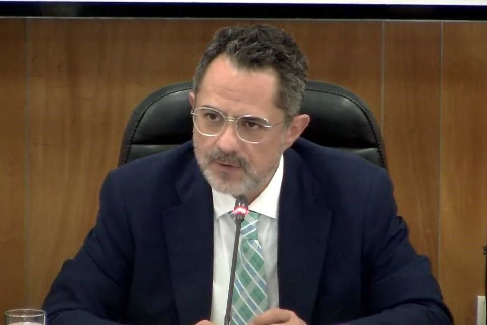 Iván Escalante estuvo en una reunión de la Comisión de Trabajo y Previsión Social de la Cámara de Diputados, donde acusó a diputados, algunos de Morena, de intentar intervenir en procesos.