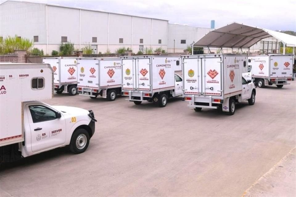 La Presidenta compartió que la idea de Rutas de la Salud surgió del programa Camionetas de la Salud, liderado por la Gobernador Rocío Nahle, en Veracruz.
