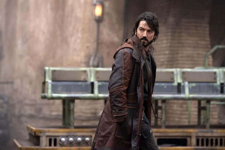 'Andor', con Diego Luna, compite como Mejor Serie Dramática en los Emmy 2025 frente a 'The Last of Us', 'The White Lotus' y más.