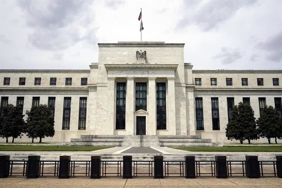 La publicación del Presidente Trump se produjo después de que los funcionarios de la Fed mantuvieran las tasas de interés sin cambios el miércoles.