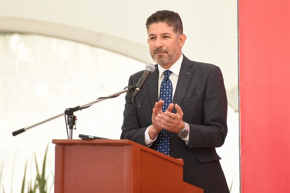 Para reparar daños menores durante el temporal, la SEJ destinará 40 millones de pesos a escuelas, afirmó su titular, Juan Carlos Flores.