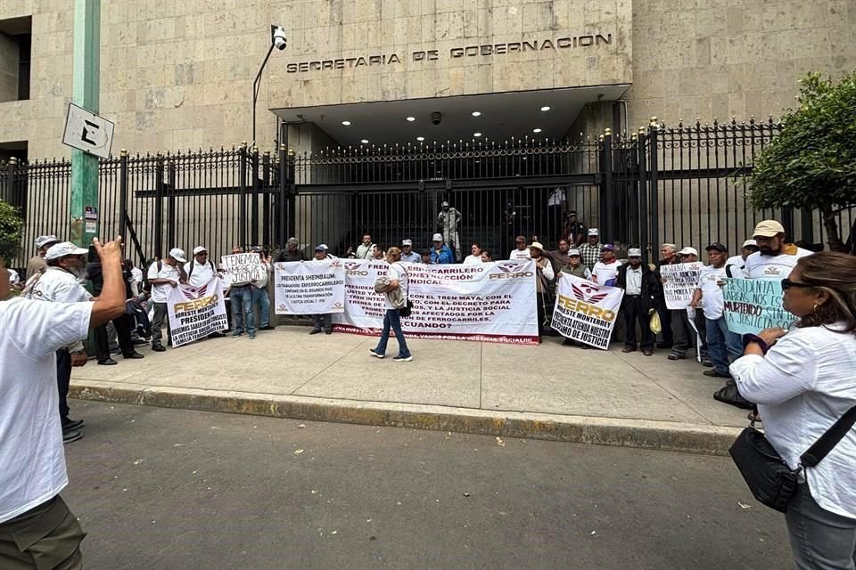 Los inconformes exigen una jubilación digna.
