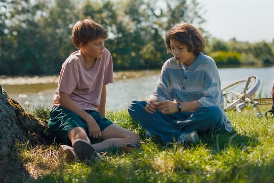 El filme 'Corazones Jóvenes', que llega a cines de México, relata el primer amor de un adolescente a quien le gusta un chico de su mismo sexo.