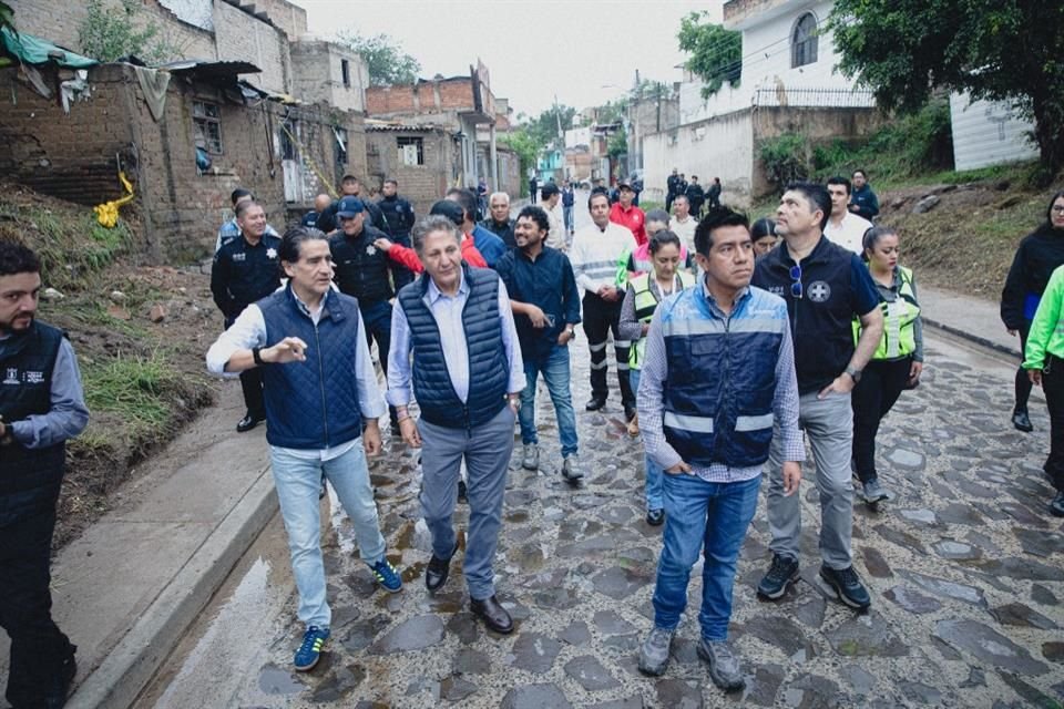 Desde la mañana de este viernes Frangie y otras autoridades del Ayuntamiento realizaron un recorrido en La Martinica y Lomas de Tabachines.