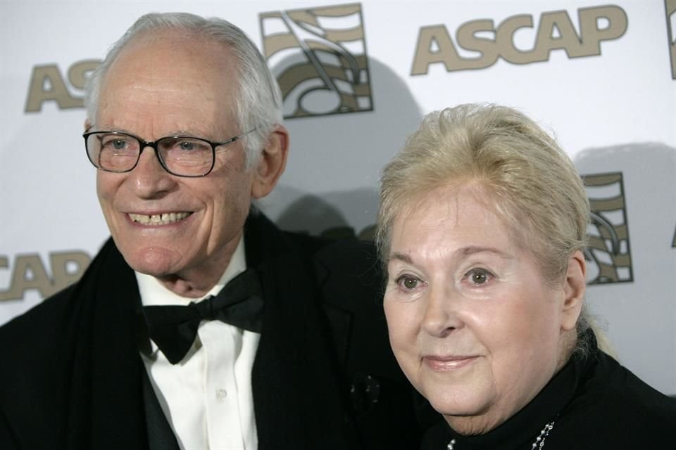 Durante más de seis décadas de colaboración, Alan y Marilyn ganaron tres premios Óscar, dos Grammy y cuatro Emmy. Además, fueron nominados 16 veces al Óscar.