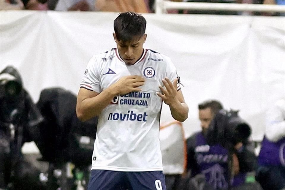Sepúlveda logró tres goles.