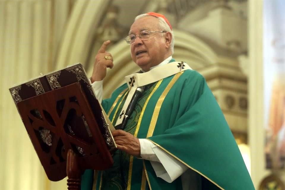 El Cardenal Francisco Robles, durante la misa de este domingo.