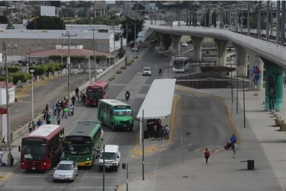 En torno a la Central Nueva falta infraestructura que privilegie el paso de peatones y vehículos no motorizados, advierte Consejo a Imeplan.