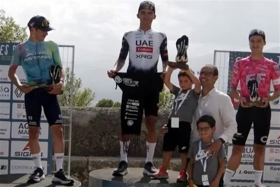 Isaac del Toro ganó la II Clàssica Terres de L'Ebre con una sólida exhibición en España.