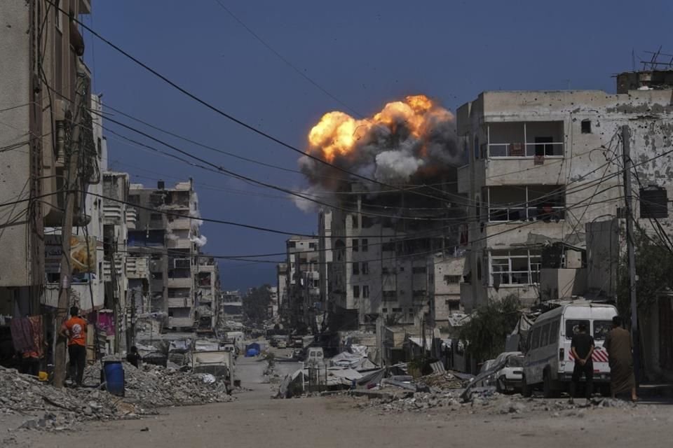 Un ataque israelí en Ciudad Gaza el 21 de julio del 2025.