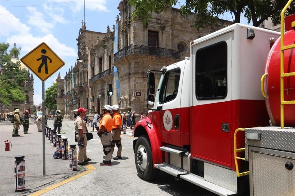 Bomberos del Estado.