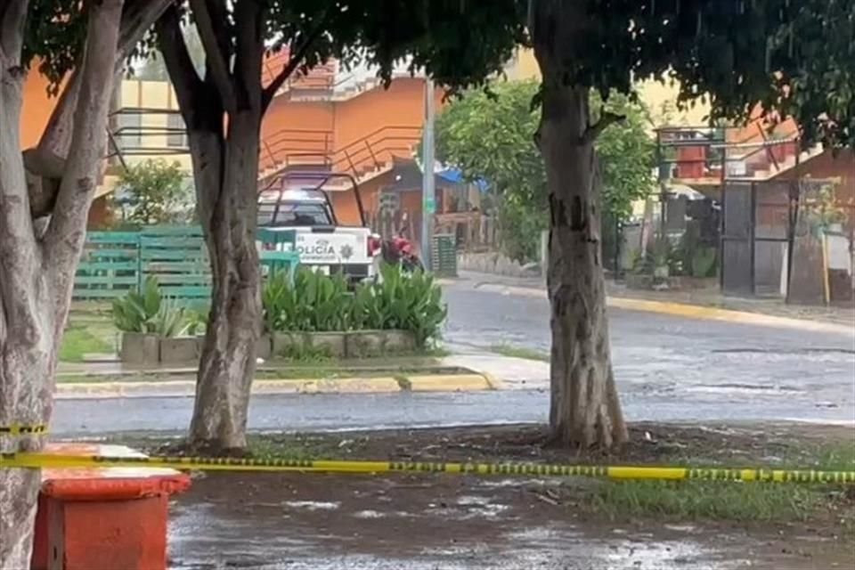 Los tripulantes de una camioneta Lobo cazaron y asesinaron a balazos a un sujeto en el Fraccionamiento Lomas del Mirador.