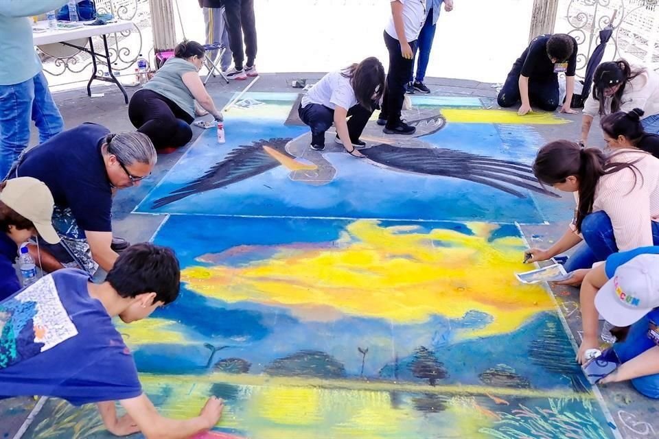 Jamay'da sanatçı Jesús 'Jaac' Álvarez Campos tarafından verilen Madonna sanat atölyesi.