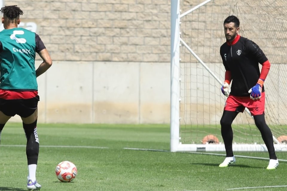 Camilo Vargas se reintegró este martes a los entrenamientos.